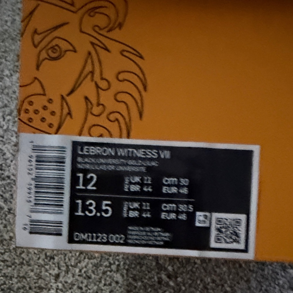 Nike LeBron Witness VII Athletic Shoes